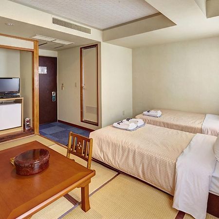 Okinawa Sun Plaza Hotel Наха Екстериор снимка