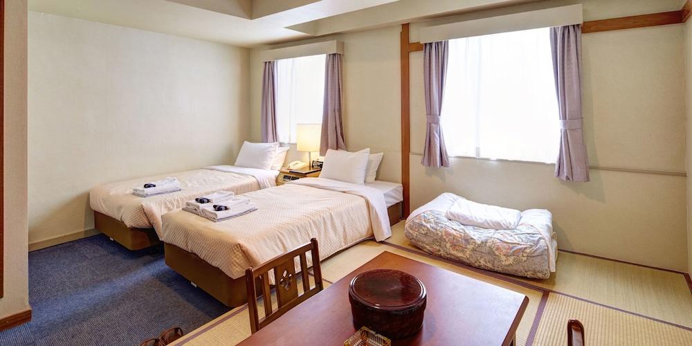 Okinawa Sun Plaza Hotel Наха Екстериор снимка