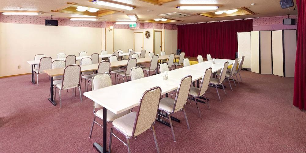 Okinawa Sun Plaza Hotel Наха Екстериор снимка
