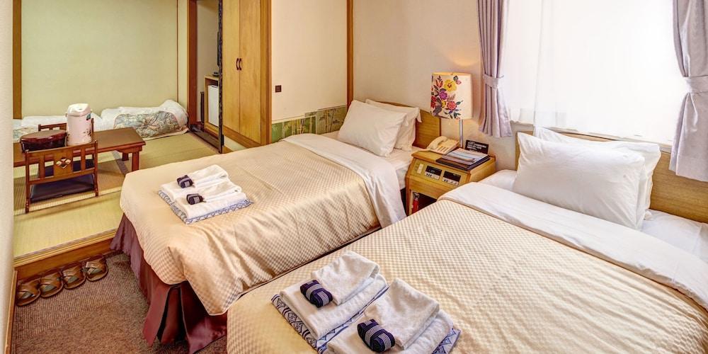 Okinawa Sun Plaza Hotel Наха Екстериор снимка