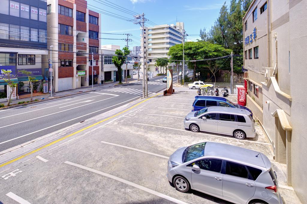 Okinawa Sun Plaza Hotel Наха Екстериор снимка
