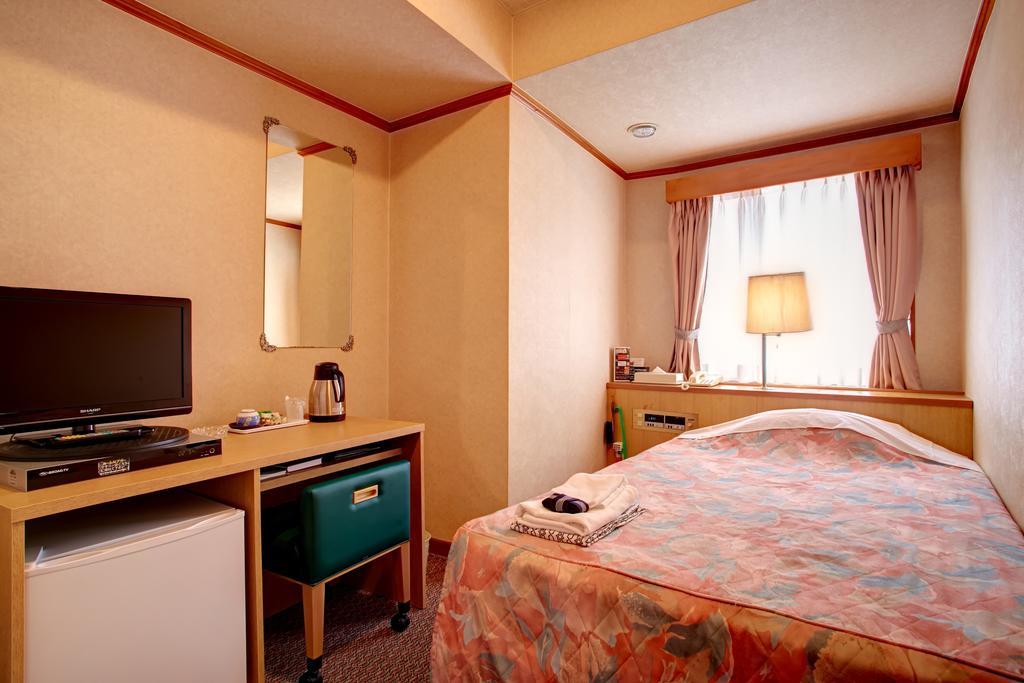 Okinawa Sun Plaza Hotel Наха Екстериор снимка