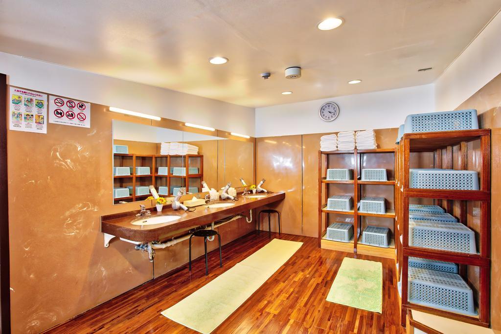 Okinawa Sun Plaza Hotel Наха Екстериор снимка