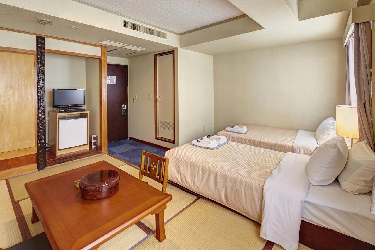 Okinawa Sun Plaza Hotel Наха Екстериор снимка