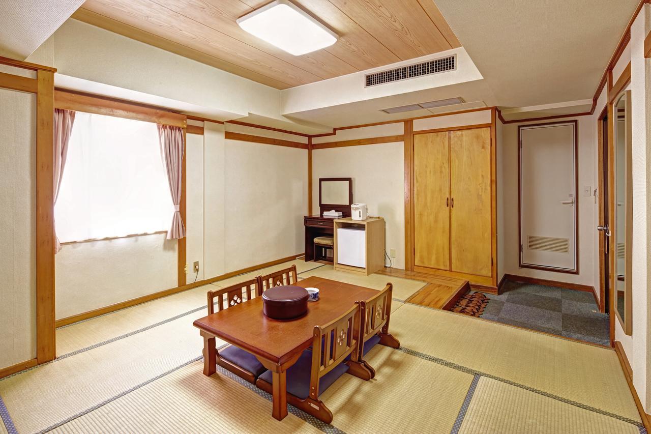 Okinawa Sun Plaza Hotel Наха Екстериор снимка