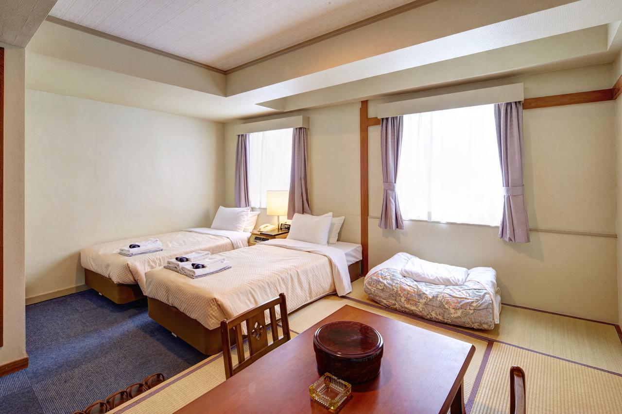 Okinawa Sun Plaza Hotel Наха Екстериор снимка
